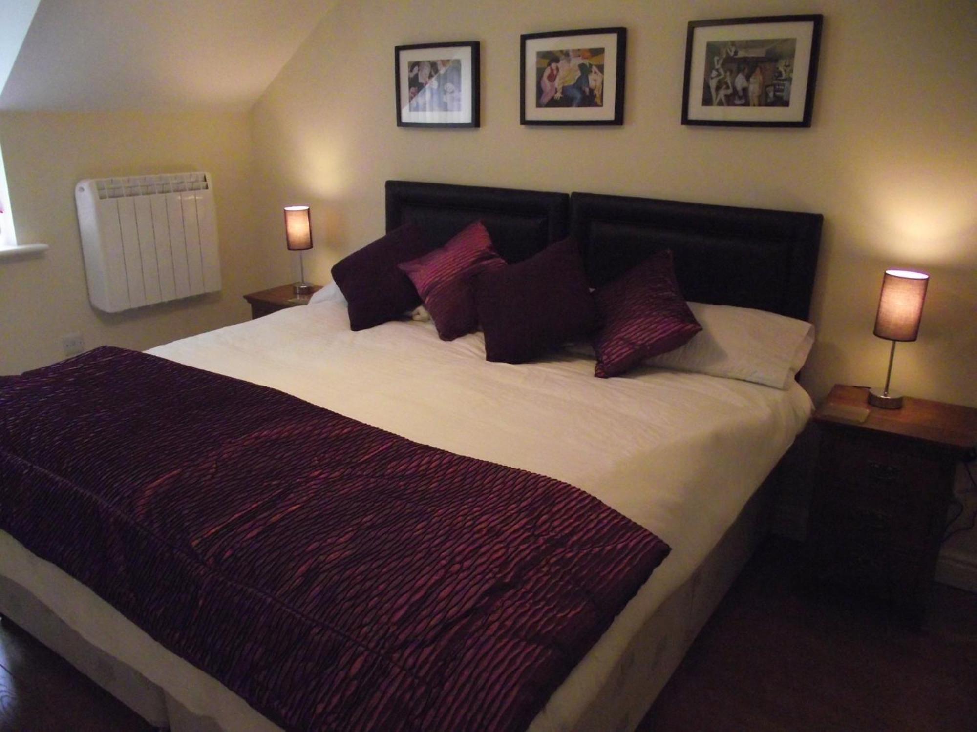 Carpenters 5* Llanishen